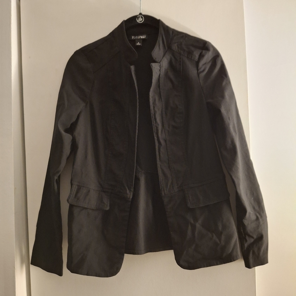 Roz & Ali Women's Black Open Front Blazer with Modern Minimalist Design